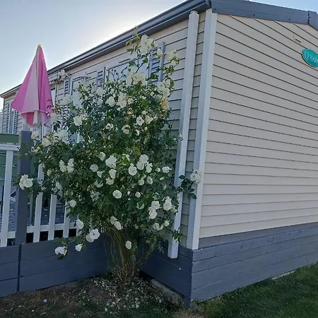 Location Mobil-home Picasso , En Normandie Seine-maritime Pour Particuliers Et Famille, De 4 A 5 Personnes, Dans Un Camping En Terrain Prive, Calme, Cloture, Avec Chalet En Option, Vous Belle Terrasse, Et Grande Biville-sur-Mer