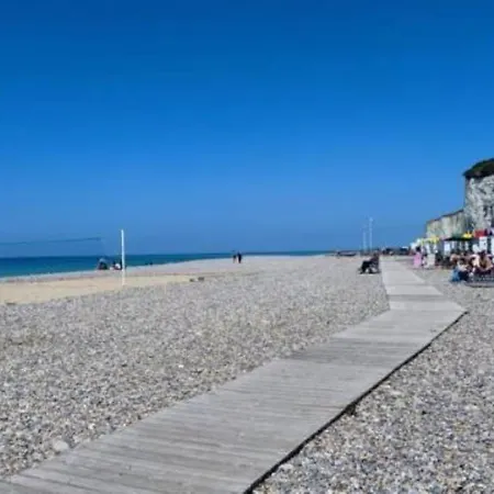 Location Mobil-home Picasso , En Normandie Seine-maritime Pour Particuliers Et Famille, De 4 A 5 Personnes, Dans Un Camping En Terrain Prive, Calme, Cloture, Avec Chalet En Option, Vous Belle Terrasse, Et Grande